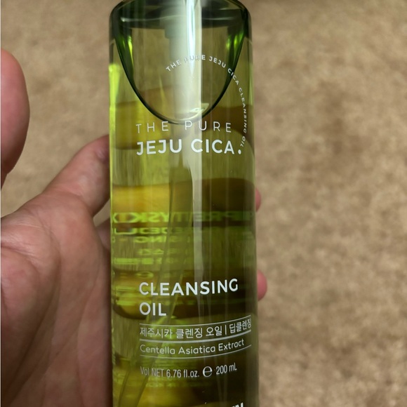PRETTYSKIN THE PURE JEJU CICA CLEANSING OIL - Picture 4 of 6